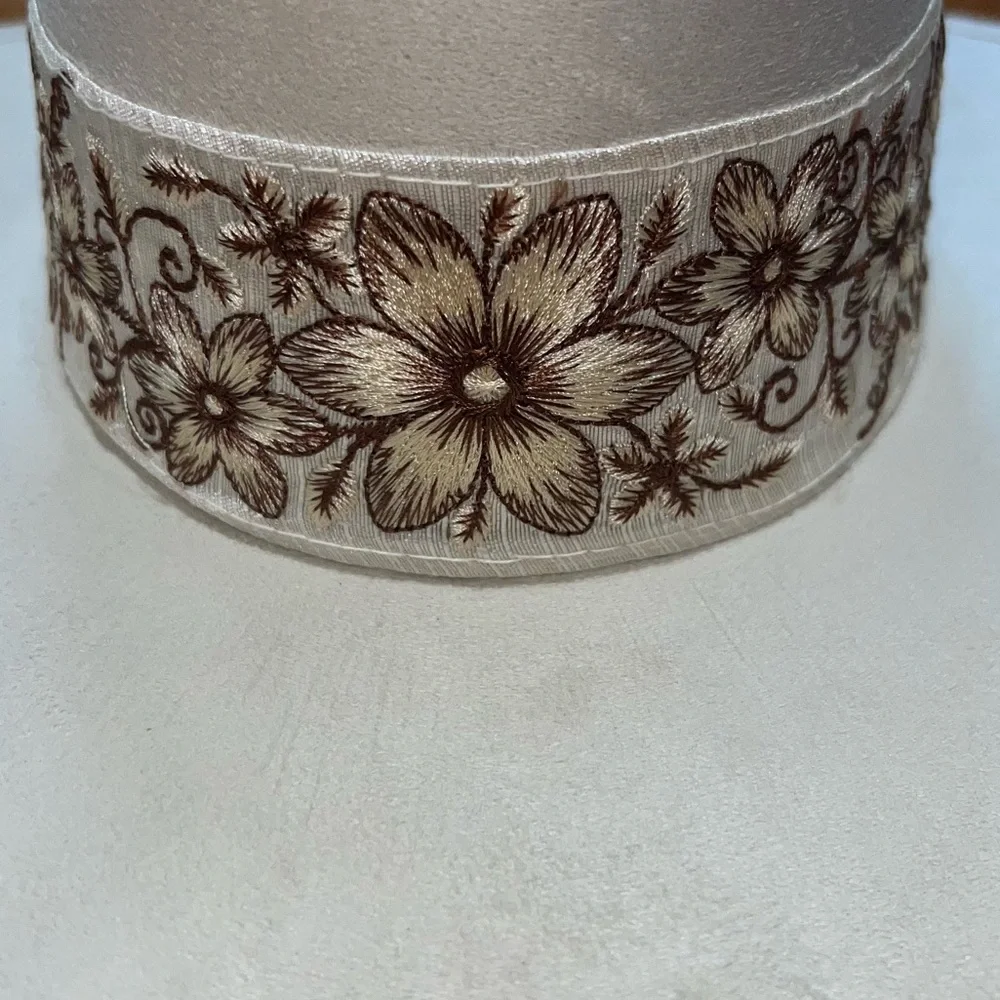 NEW NWOT Hats N Roses Cowgirl “Dolly” Hat In Ivory Floral Embroidery